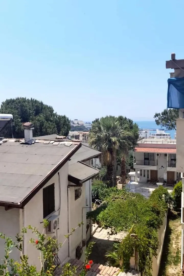 Ladys Beach 1 App 2 Slp Met Zwembad Kuşadası Turkije